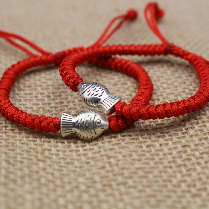 臧银红绳手链,手工编织金刚结玉线手链 合金鱼编织手链网店礼品