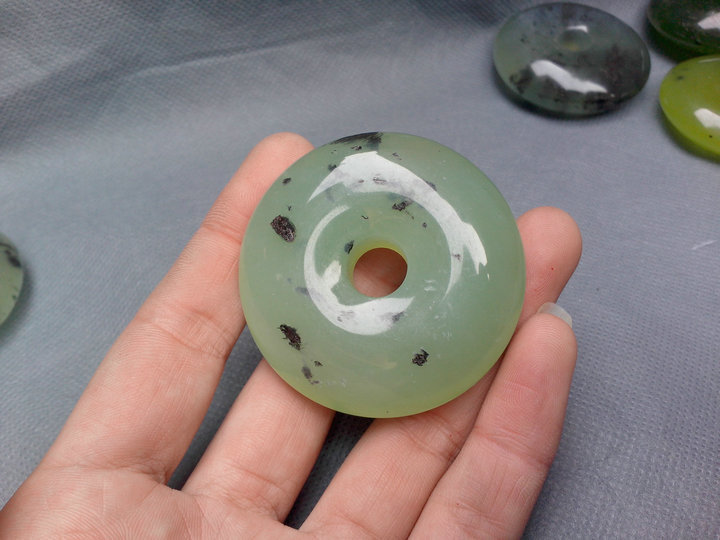 河南玉器玉石天然冰种岫玉平安扣手把件 适合做车挂 新品上市