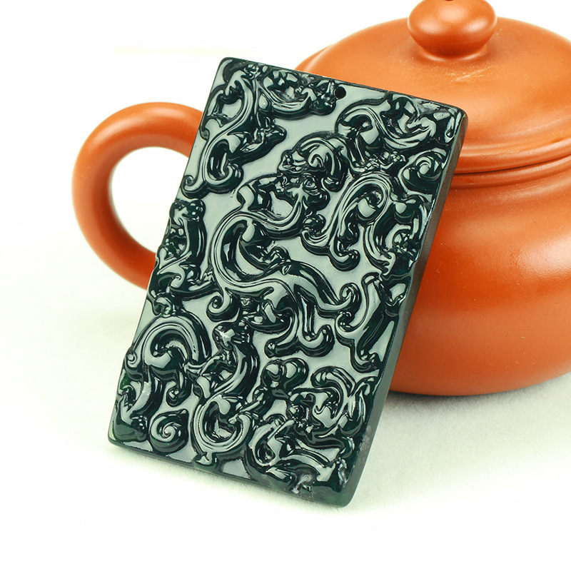 天然蓝田玉九龙戏珠玉牌吊坠 男女款时尚霸气蓝田墨玉九龙壁批.