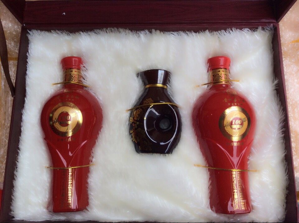茅台镇100珍藏酒_批发供应贵州 100珍藏酒 白酒 浓香型 52度 500lx2