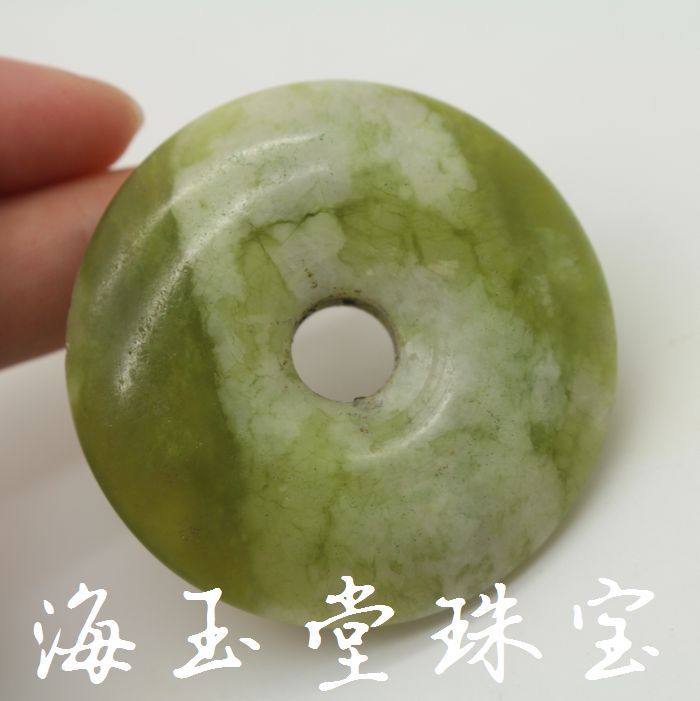 厂家直销东北天然姜花岫玉玉石平安扣挂饰批发 天然玉器批发