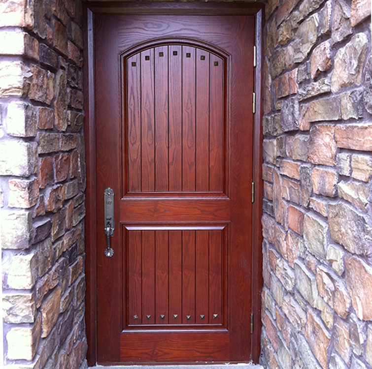 诚信经营品质保证厂家直销实木进户门室内门庭院门