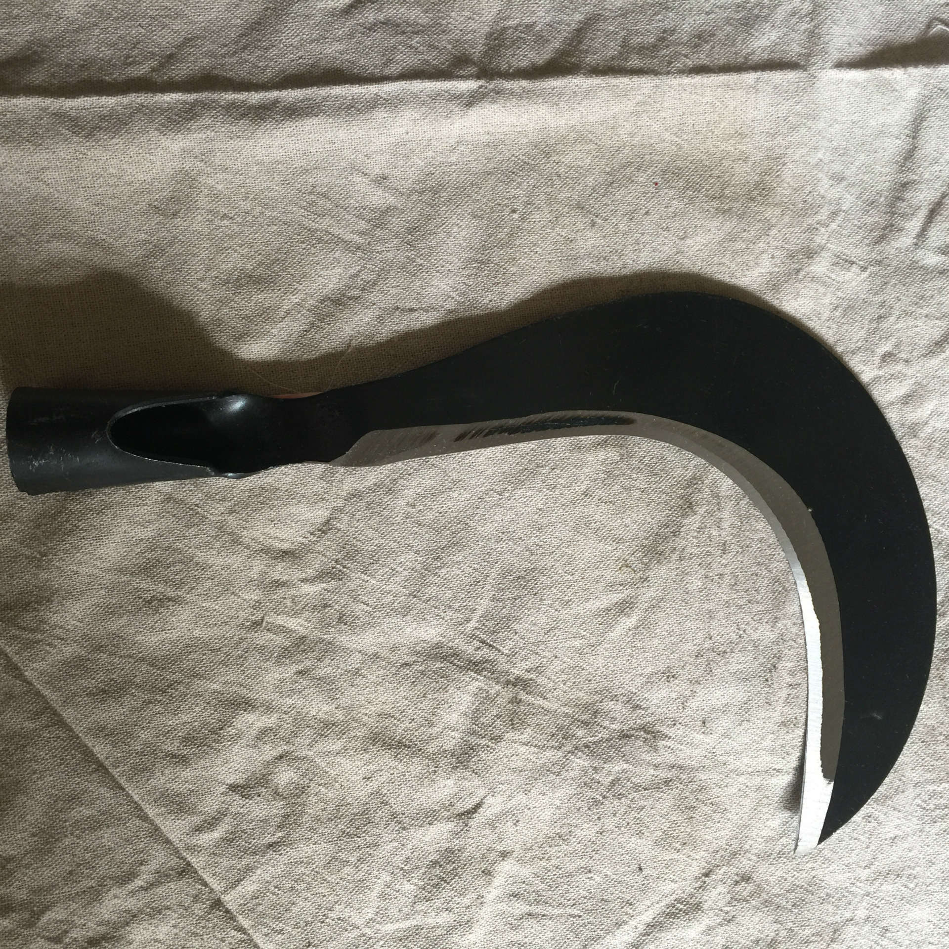 厂家直供锰钢月牙镰刀 农用割草刀 弯刀 园林野营工具