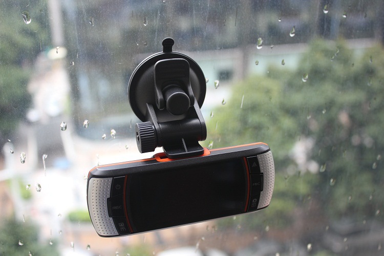 行车记录仪玻璃吸盘_行车记录仪吸盘坏了_行车记录仪吸盘救星
