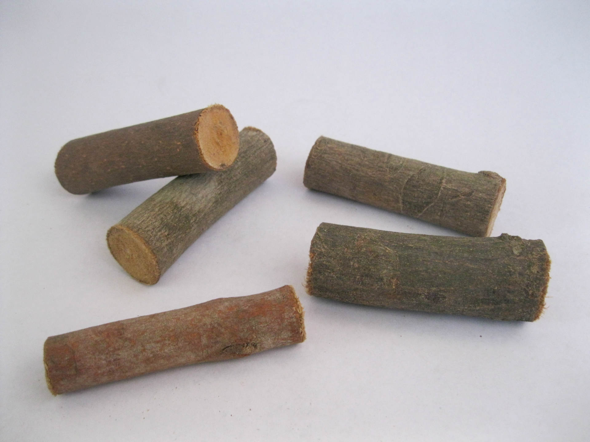 手工制作原木带树皮小木段原生态材料制作摆设雕刻用品