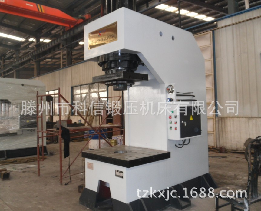 315吨单臂液压机