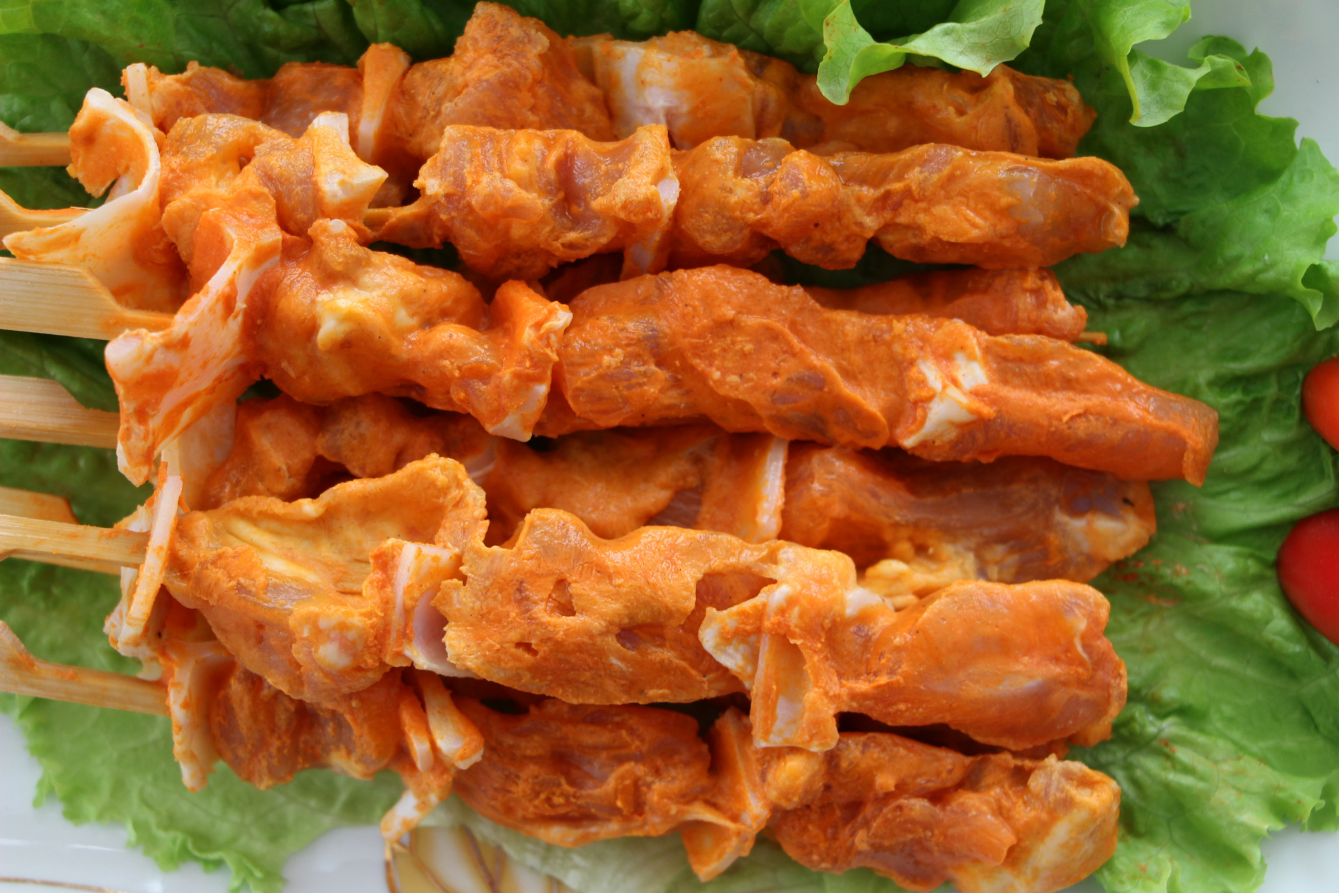 山东冷冻食品厂家批发烧烤骨肉相连肉串半成品酒店餐馆批发冻肉串