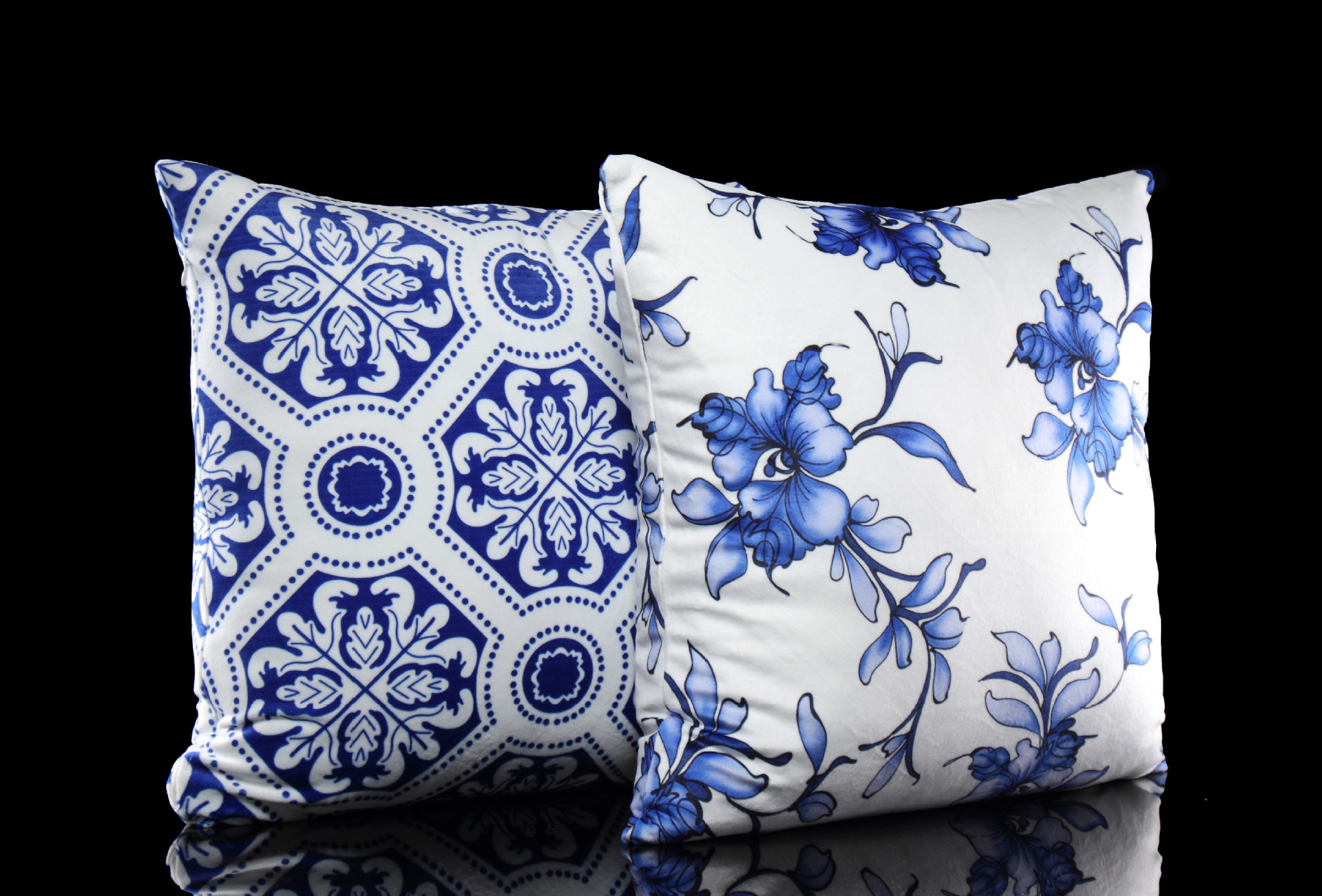 2015春季新款法兰绒青花瓷3d印花汽车家居pp棉沙发靠垫抱枕