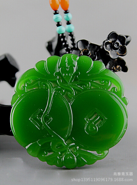 和田碧玉福在眼前玉吊坠 正宗和田碧玉福字挂件新坑菠菜绿蝙蝠