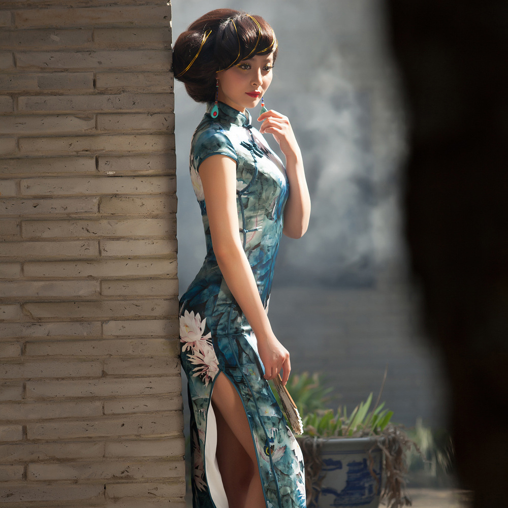 演出服主持人宴会复古唐装旗袍 高开叉旗袍桑蚕丝 真丝旗袍批发