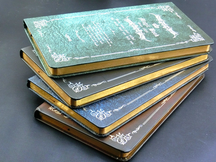 包邮联华长款硬面精装笔记本复古怀旧魔法书磨金边随身携带记事本