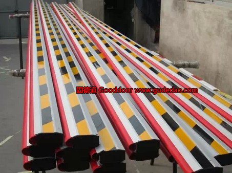 7、铝合金原色直杆