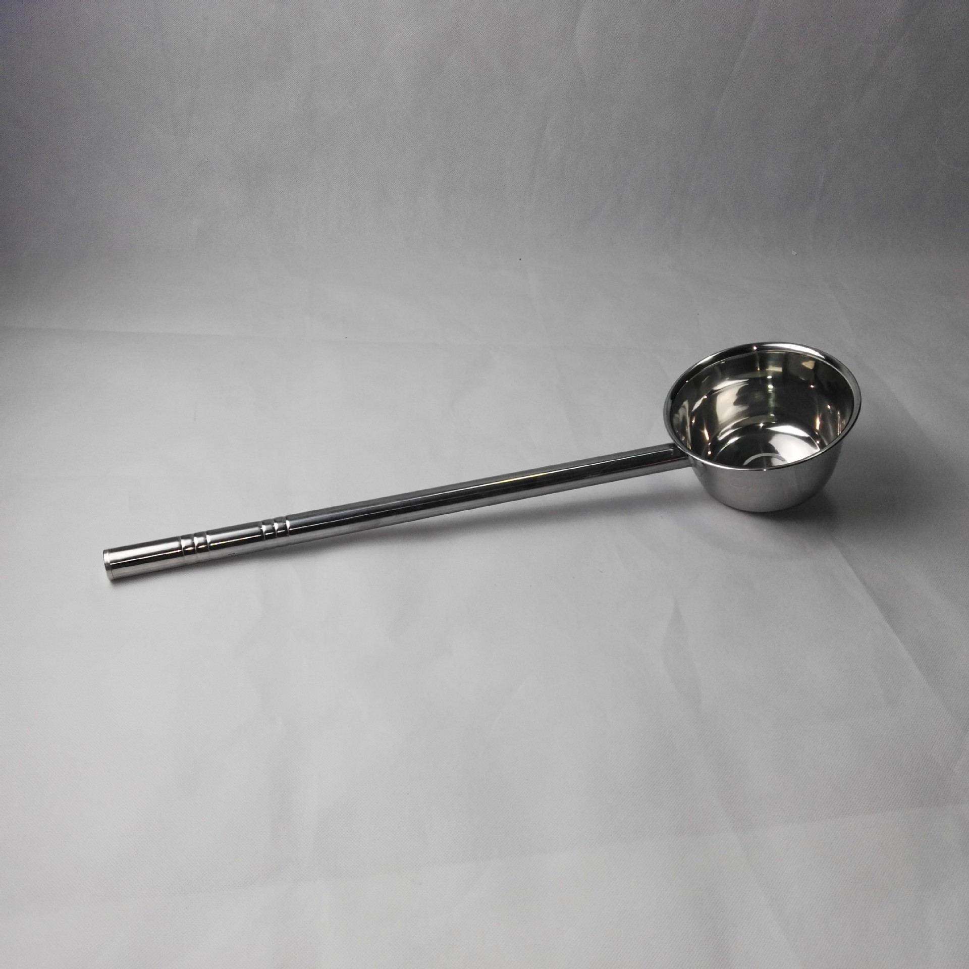 不锈钢长柄水舀 加厚45cm柄长14cm16cm18cm宽勺头水舀