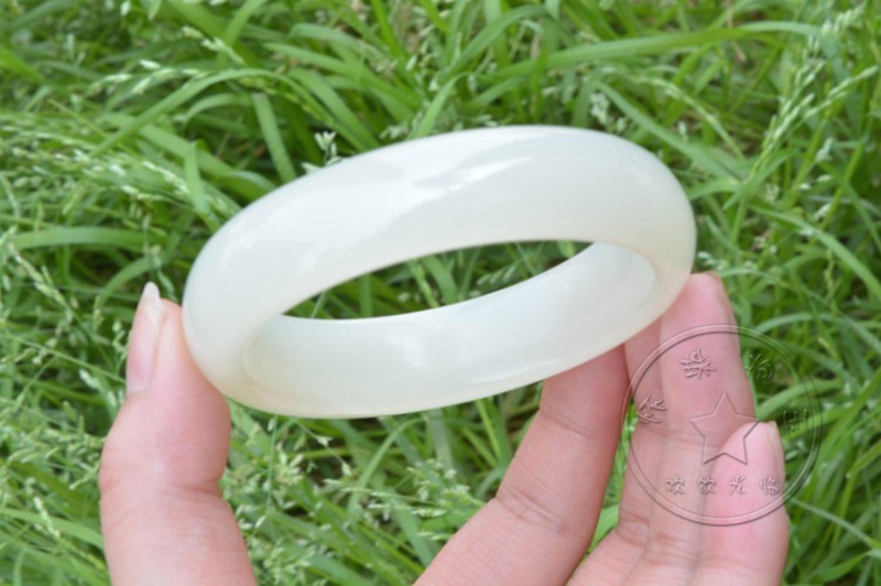 四川玉手镯女款玉镯玉石汉白玉手镯玉石白玉手镯玉器白色镯子