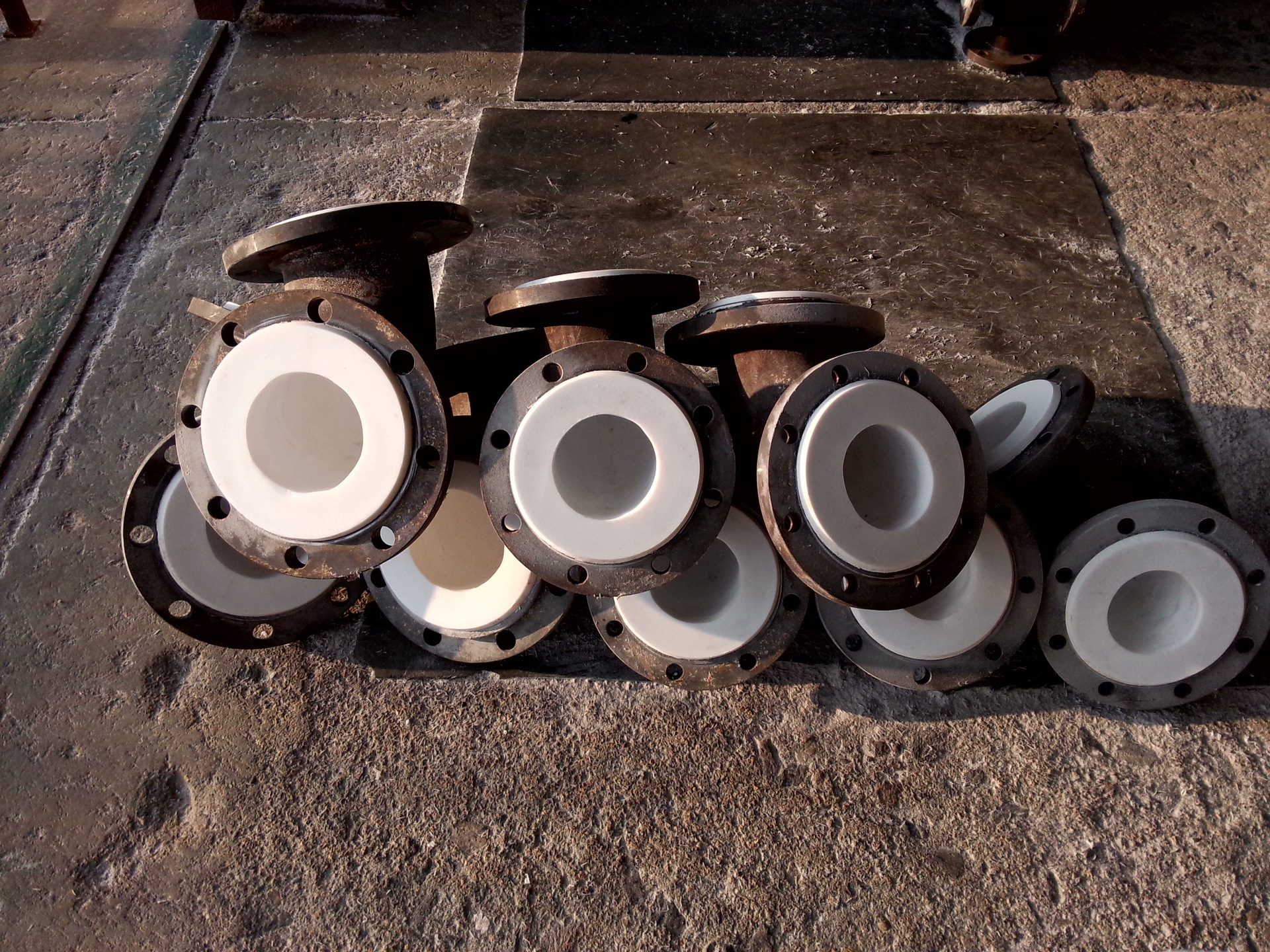 衬四氟弯头钢衬四氟弯头三通钢衬po弯头三通