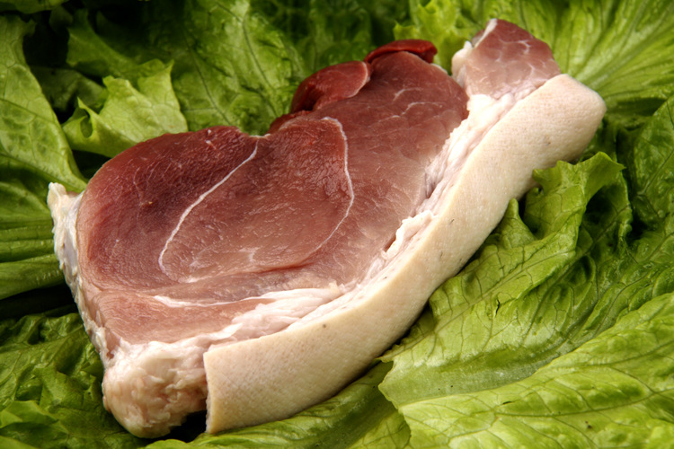 供应黑猪养殖基地 前槽土猪黑猪肉 肉质鲜美 自然养殖 厂家直销