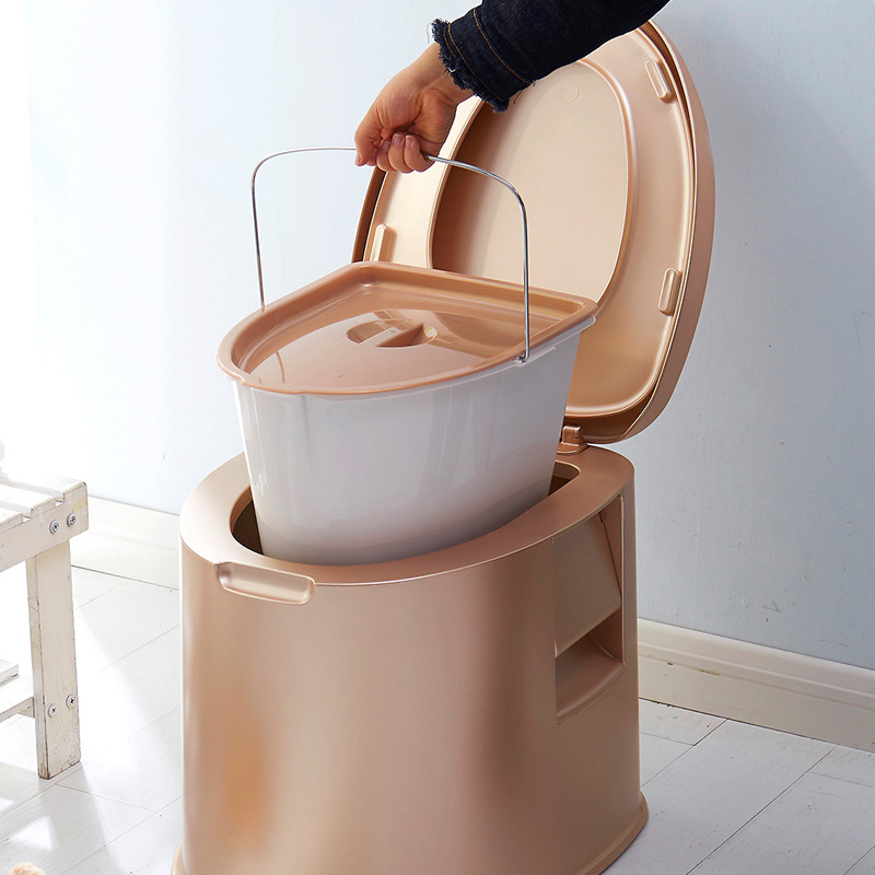 厂家批发塑料土豪金移动坐便器日式金属柄老人成人孕妇马桶玫瑰金