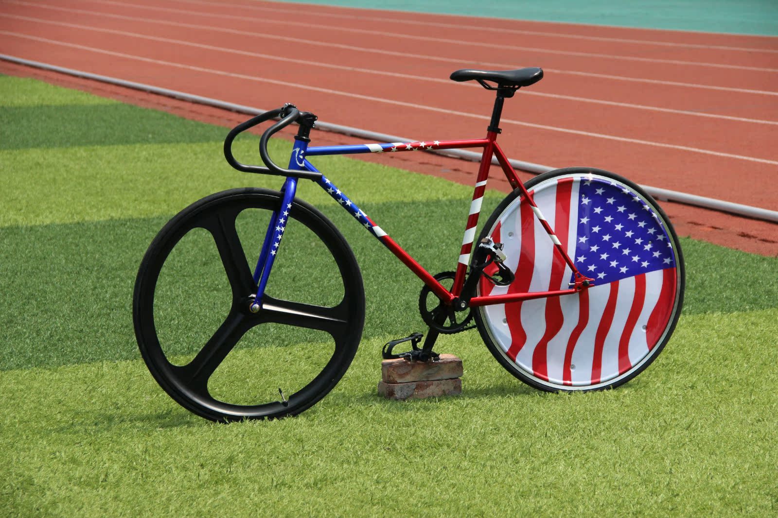 ieei 2016新款死飞自行车 一体轮复古死飞镁合金三刀竞速死飞单车