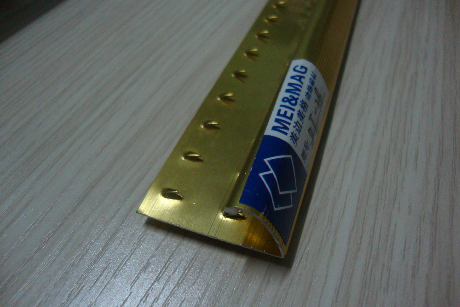 工厂供应铝合金制**地毯用地毯收口条0025