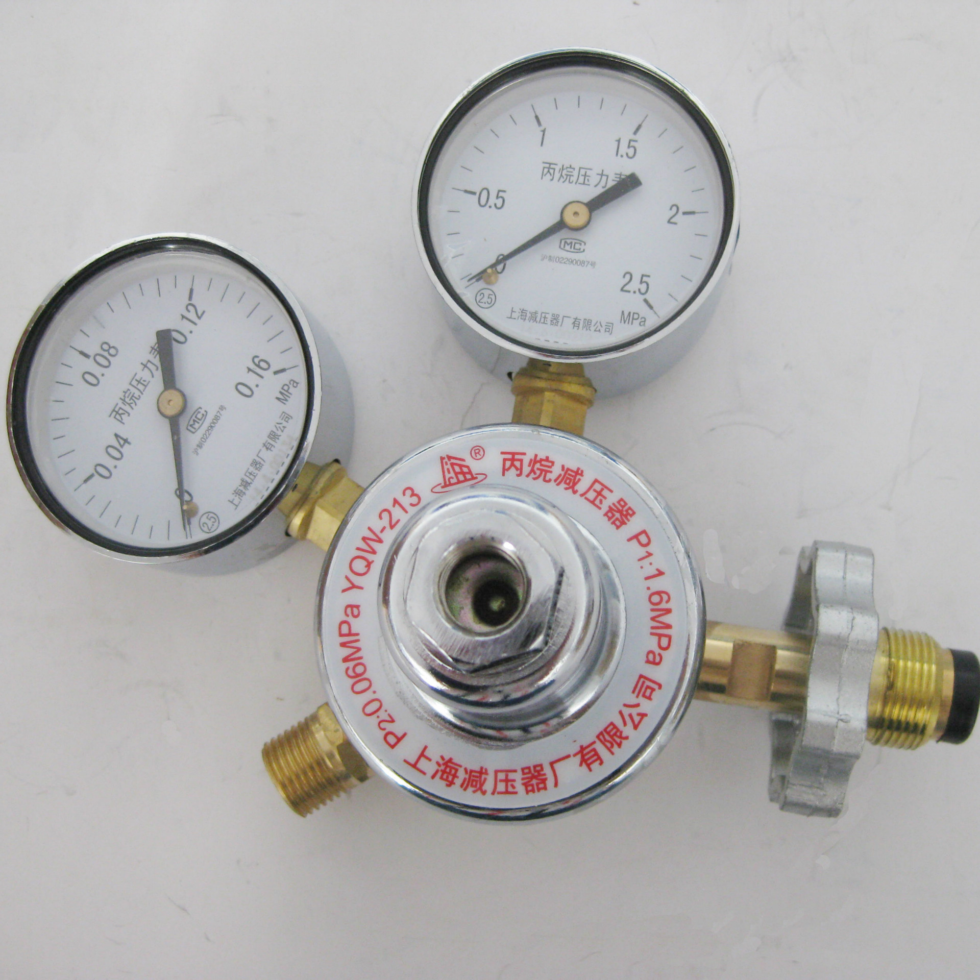 丙烷减压器yqw213公称流量15m3h上减牌