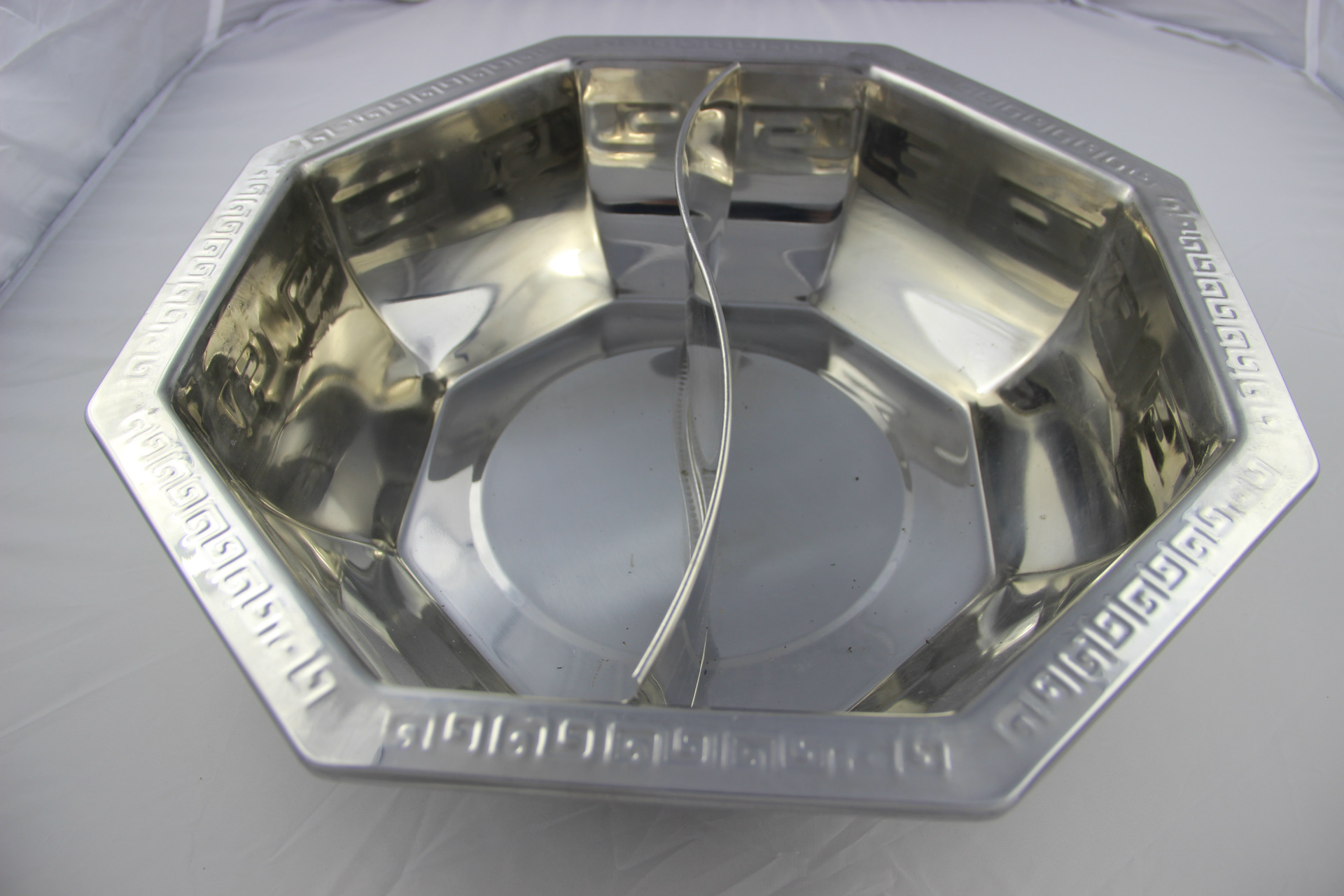 特厚八角形不锈钢鸳鸯锅重庆火锅设备老火锅店火锅鸳鸯锅电磁炉用