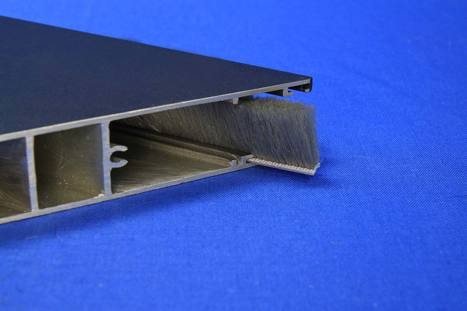 力佳隆高弹高密系列门窗毛条铝合金塑钢窗防尘防撞建筑密封毛条