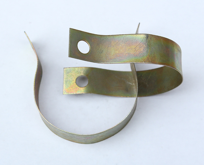 供应优质镀锌骑马卡 u型卡箍弹簧卡抱管接地卡 龙骨吊卡厂家直销