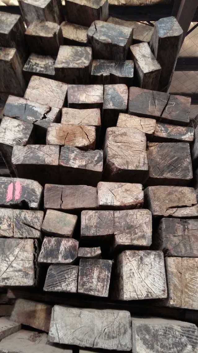 供应优质原木板材 高品质黑檀 各种规格木材户外建筑