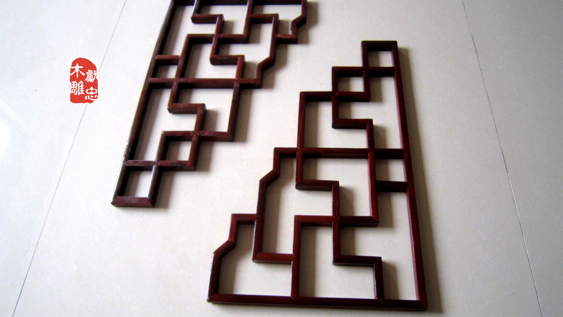 东阳厂家直销 献忠木雕 三角花格中式装修门角