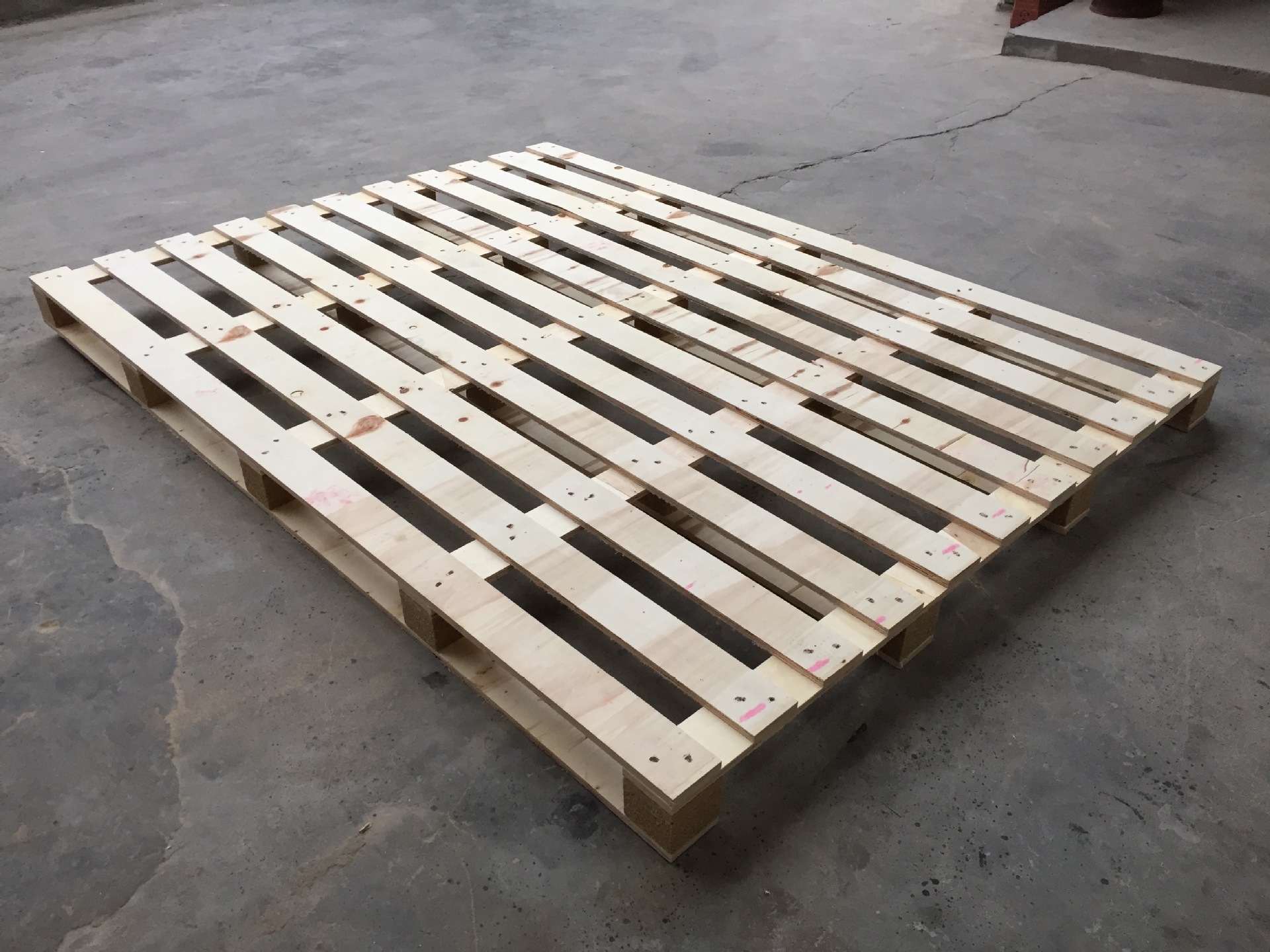 供应三夹板托盘,免熏蒸托盘,胶合板托盘,铲板,可按要求定做