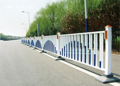 道路护栏_市政护栏贴反光条护栏网,道路中间隔