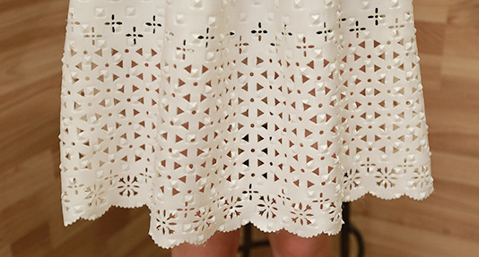 厂家供应激光冲孔镂空烧花手工花片切割烧波浪边花型时尚流行