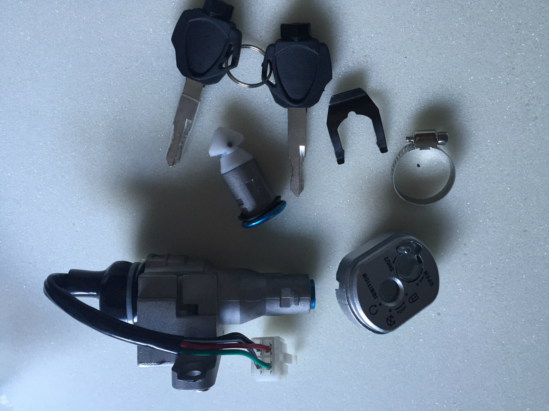 厂家专业直销电动车磁性锁-瑞誉套锁_摩托车操纵系统零件_列表网