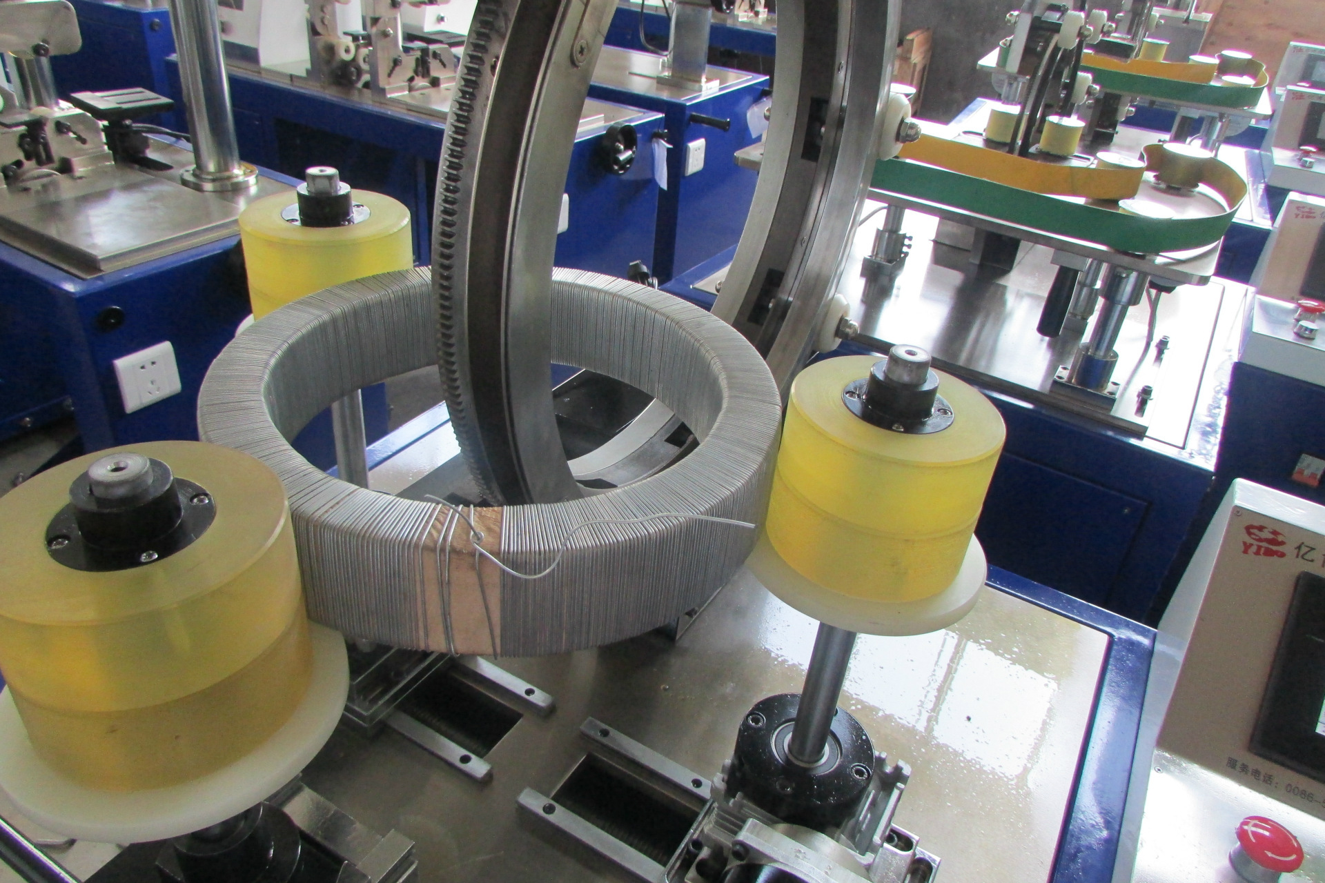 大型电流互感器环型全自动绕线机 封闭铁芯绕制