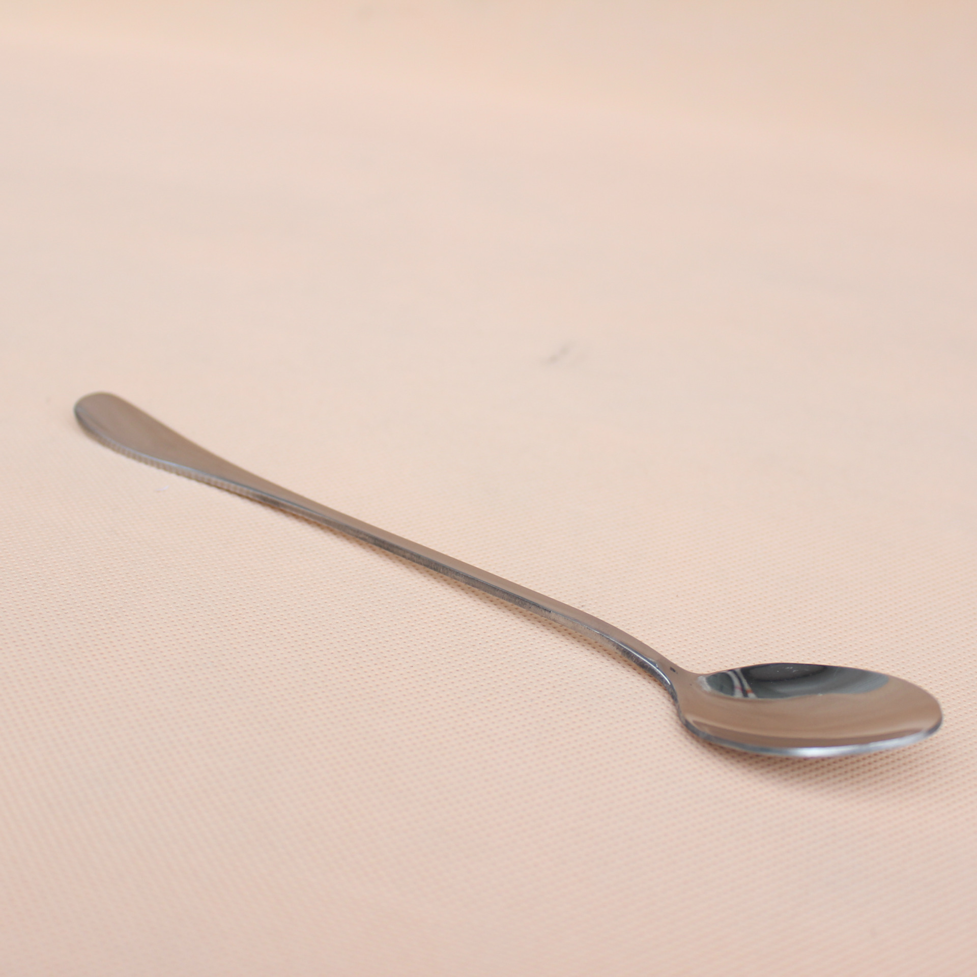 不锈钢长勺子 加长汤羹揭阳不锈钢汤勺加厚无磁圆尖冰匙