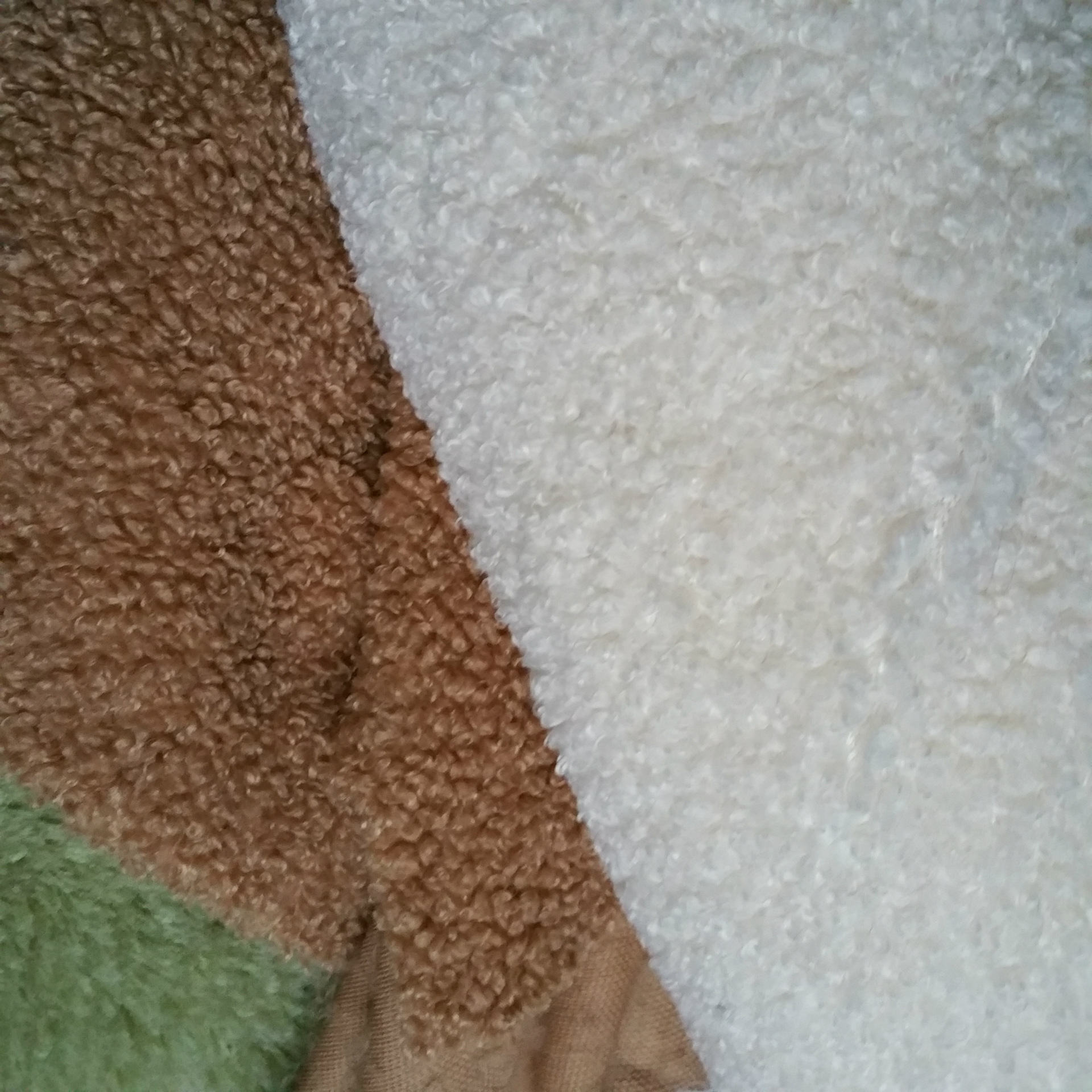 蚂蚁布 全涤绵羊绒布 700克 棕色 米白色 泰迪绒面料 - 布艺批发交易
