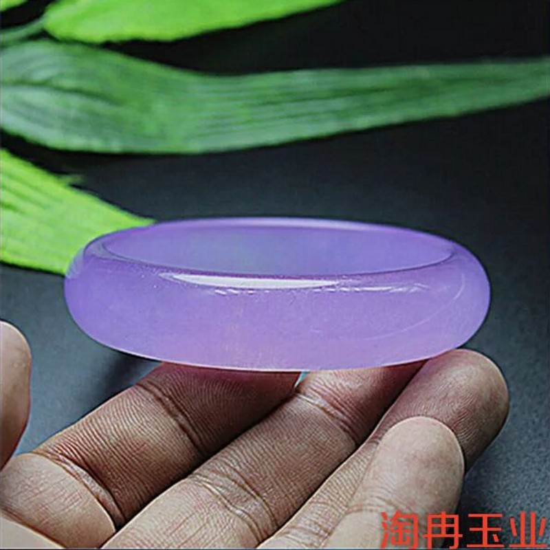 厂家直销 精美时尚手镯 各型号石英岩玉手镯