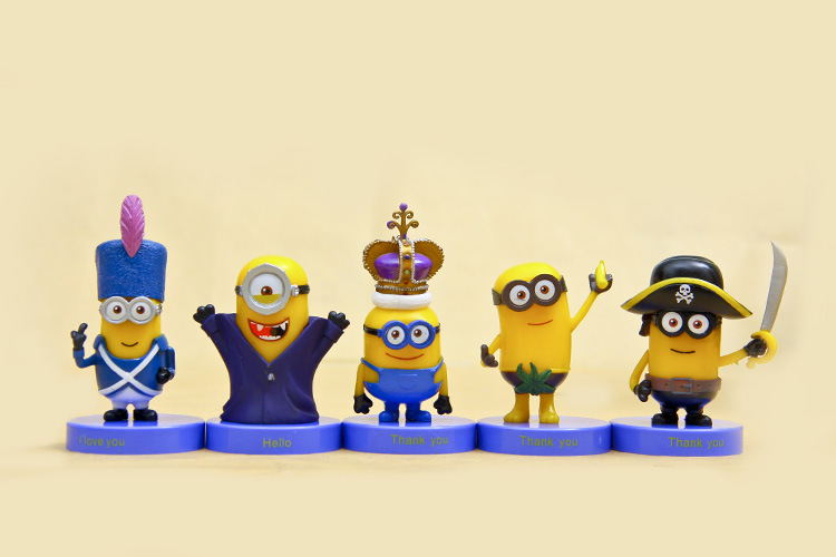 10款me3神偷奶爸卑鄙的我小黄人皇冠百变造型手办公仔