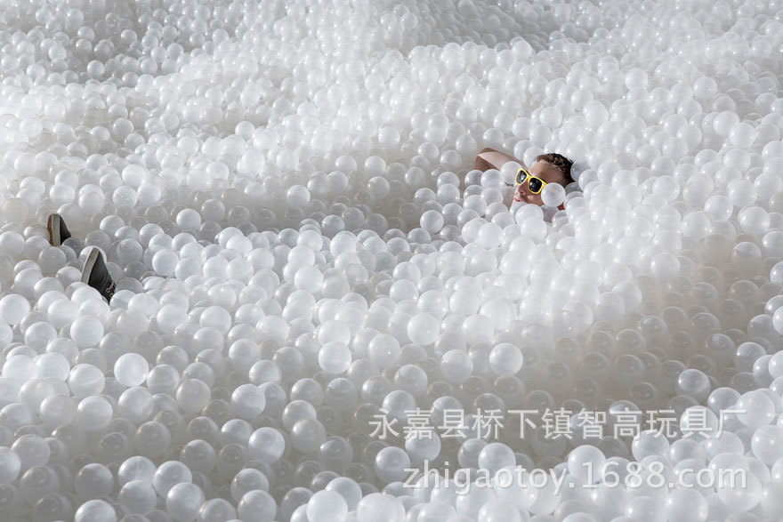 厂家批发透明海洋球加厚耐压ce高品质玩具球踩不扁波波球