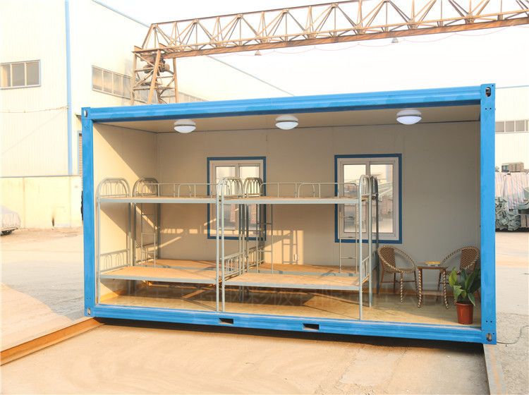 集装箱房的墙壁使用彩钢保温板 板面平滑 颜色亮泽 室内环境舒适