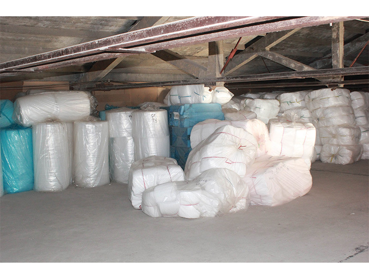 珍珠棉发泡布,气柱袋,编织袋,瓦楞纸板等各种包装打包材料以及泡沫板