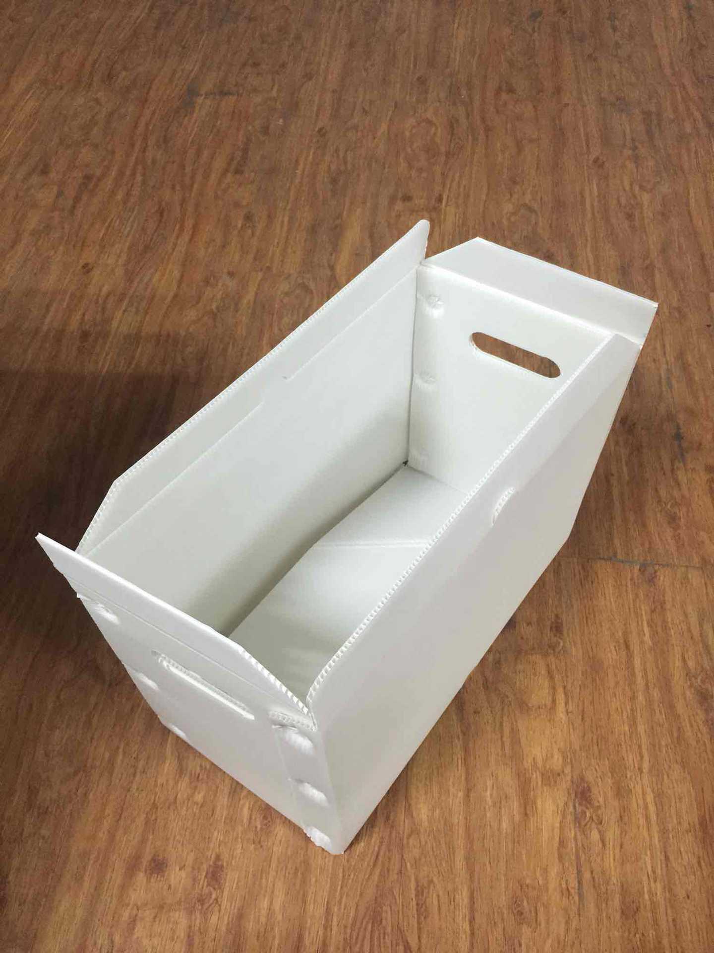 板,塑胶万通板,双壁板,pp中空板,钙塑板,真空板,中空板周转箱,钙塑箱