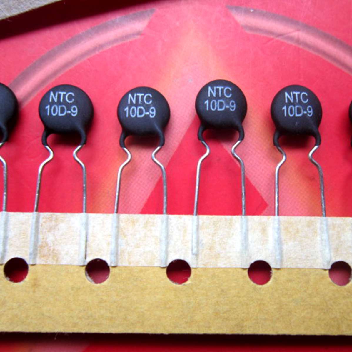 【现货库存】插件电容器(陶瓷 独石 安规 积层 压敏 热敏)