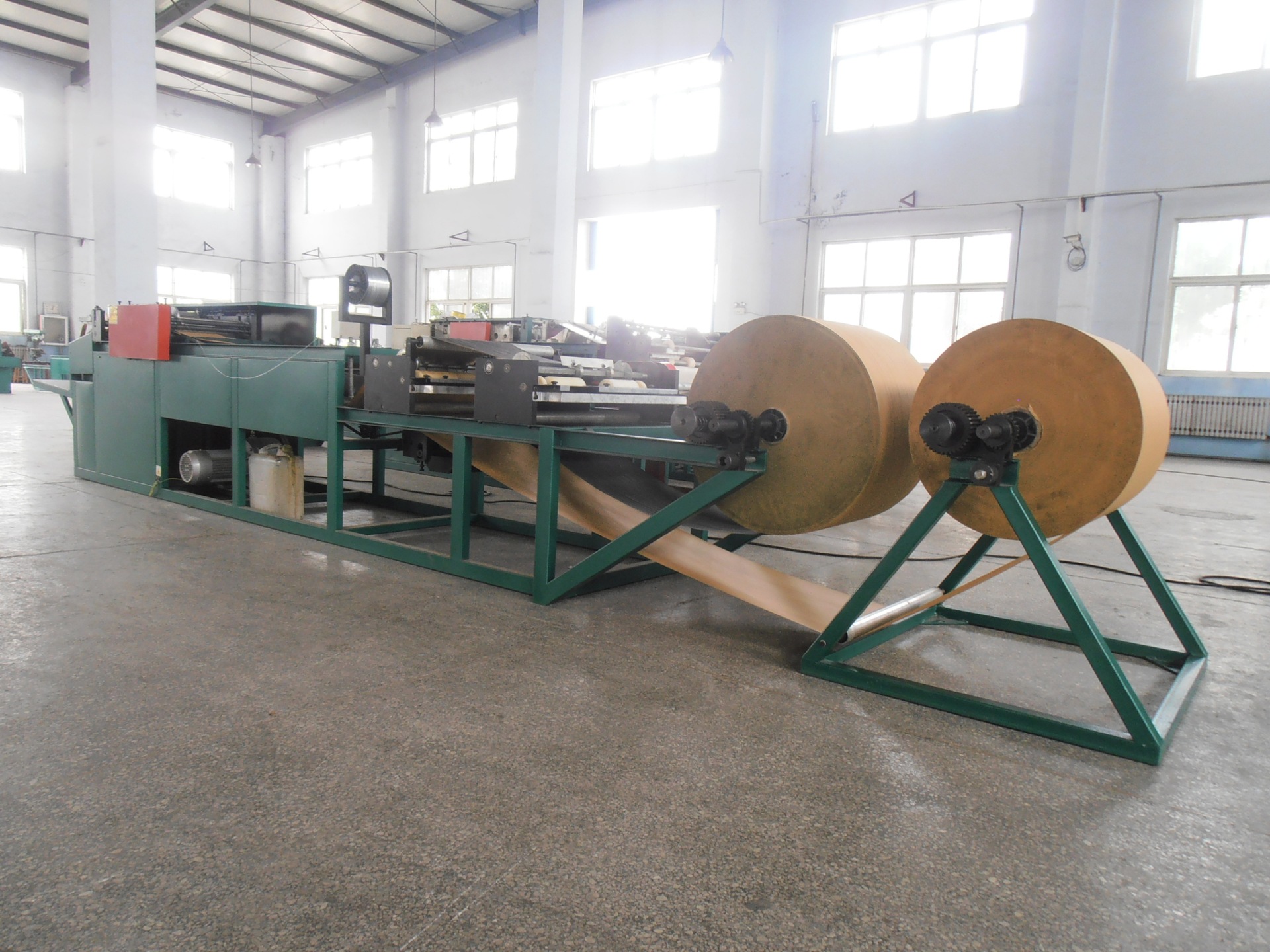 芒果袋机凯祥芒果袋机远销缅甸泰国马来西亚双层芒果套袋机