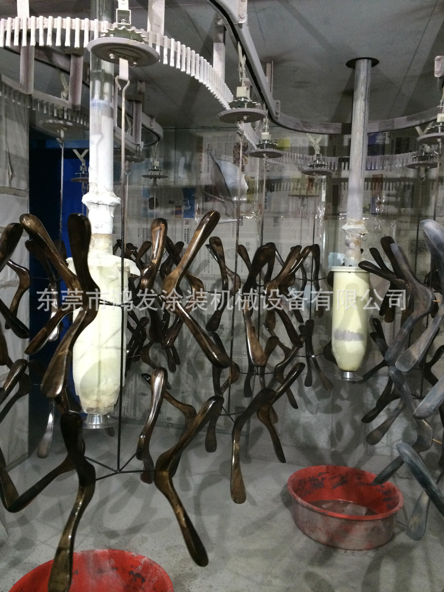 供应鸿发全自动涂装设备自动喷漆生产线,静电自动喷漆机