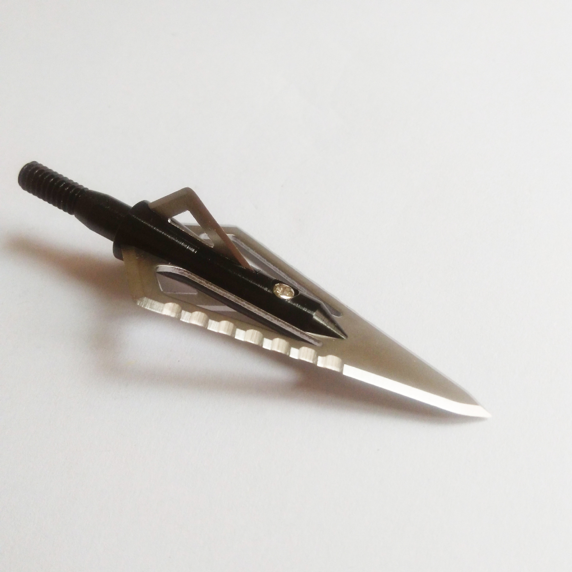 有齿斯丁格箭头射箭器材箭杆配件车铣复合带齿刀片猎箭头碎骨