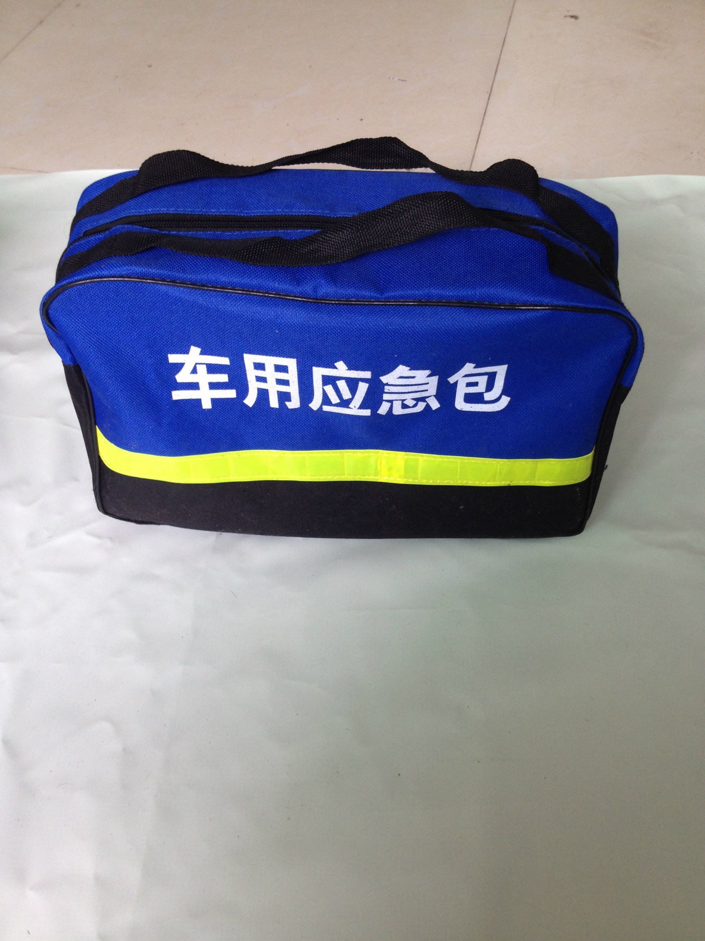 8万个厂家直销救援包车载车用急救礼品包随车应急工具包新款旅游工具