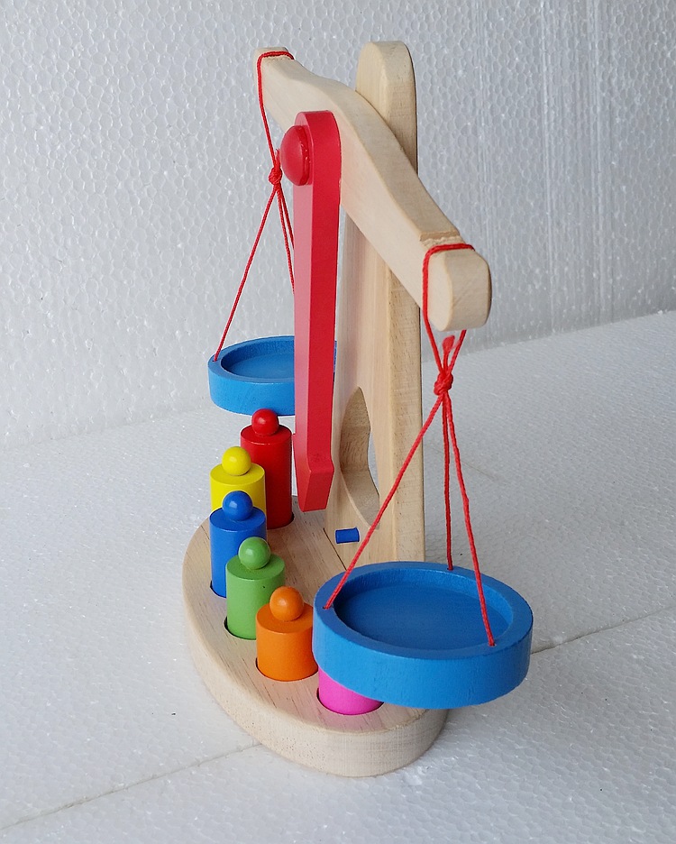 新款外贸 蒙氏教具 木质玩具天平称 儿童早教益智 木制学平衡知识