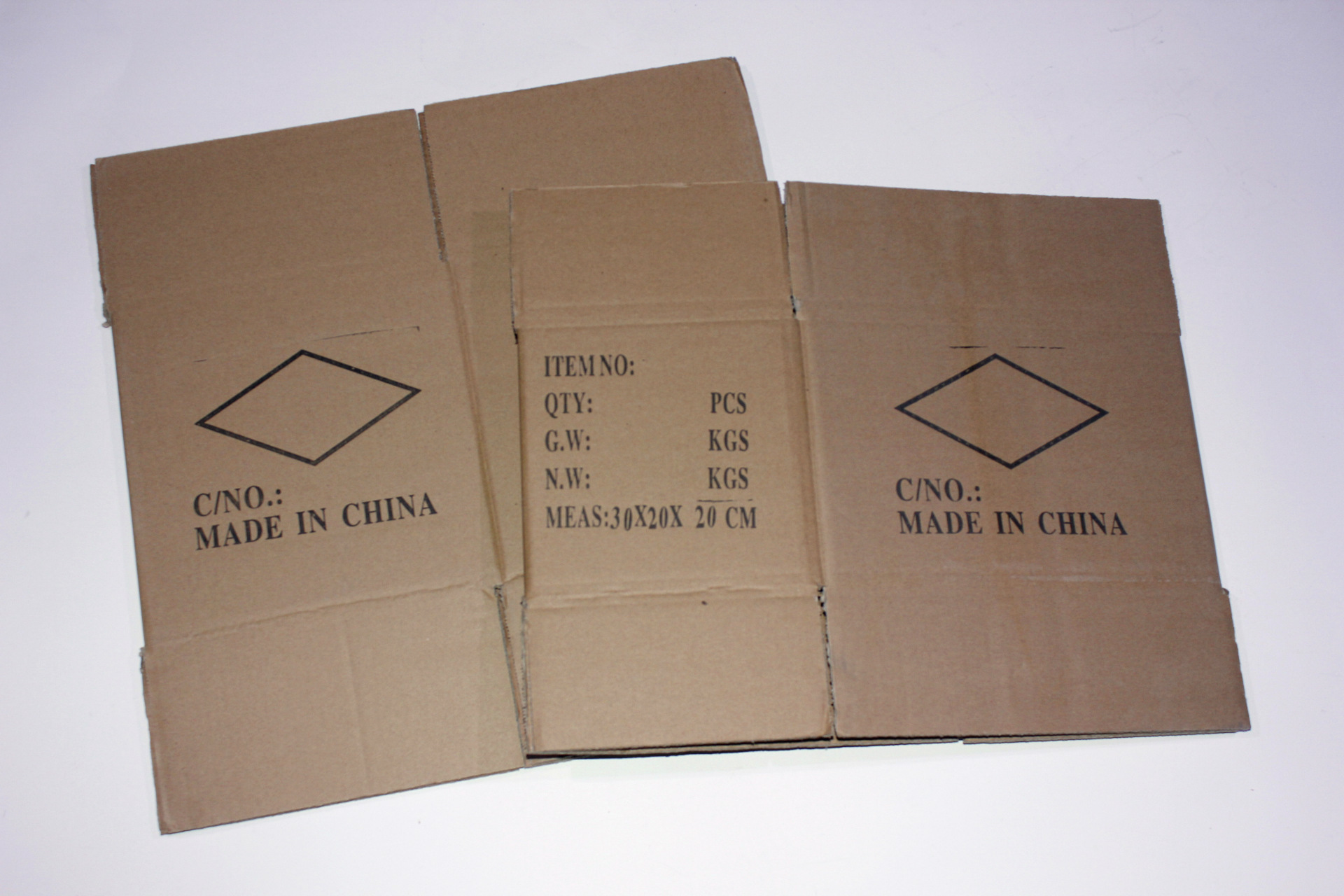 产品出库皆用外贸纸箱打包发货,                      避免运输过程