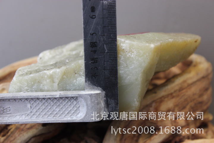 1.09公斤糖白镯子料